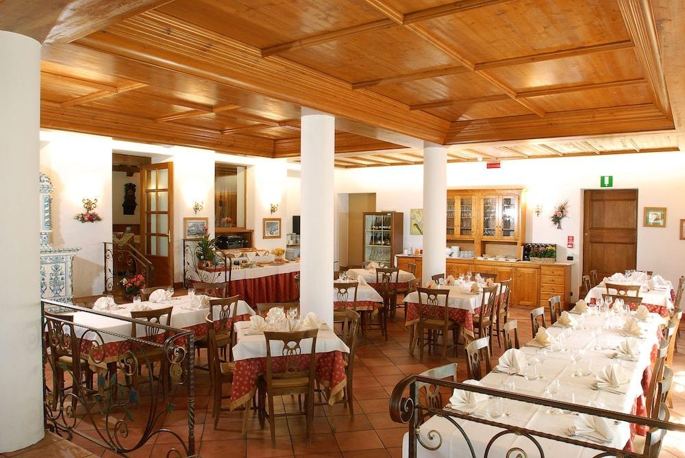 Hotel Albergo Dolomiti Сан-Вито-ди-Кадоре Экстерьер фото
