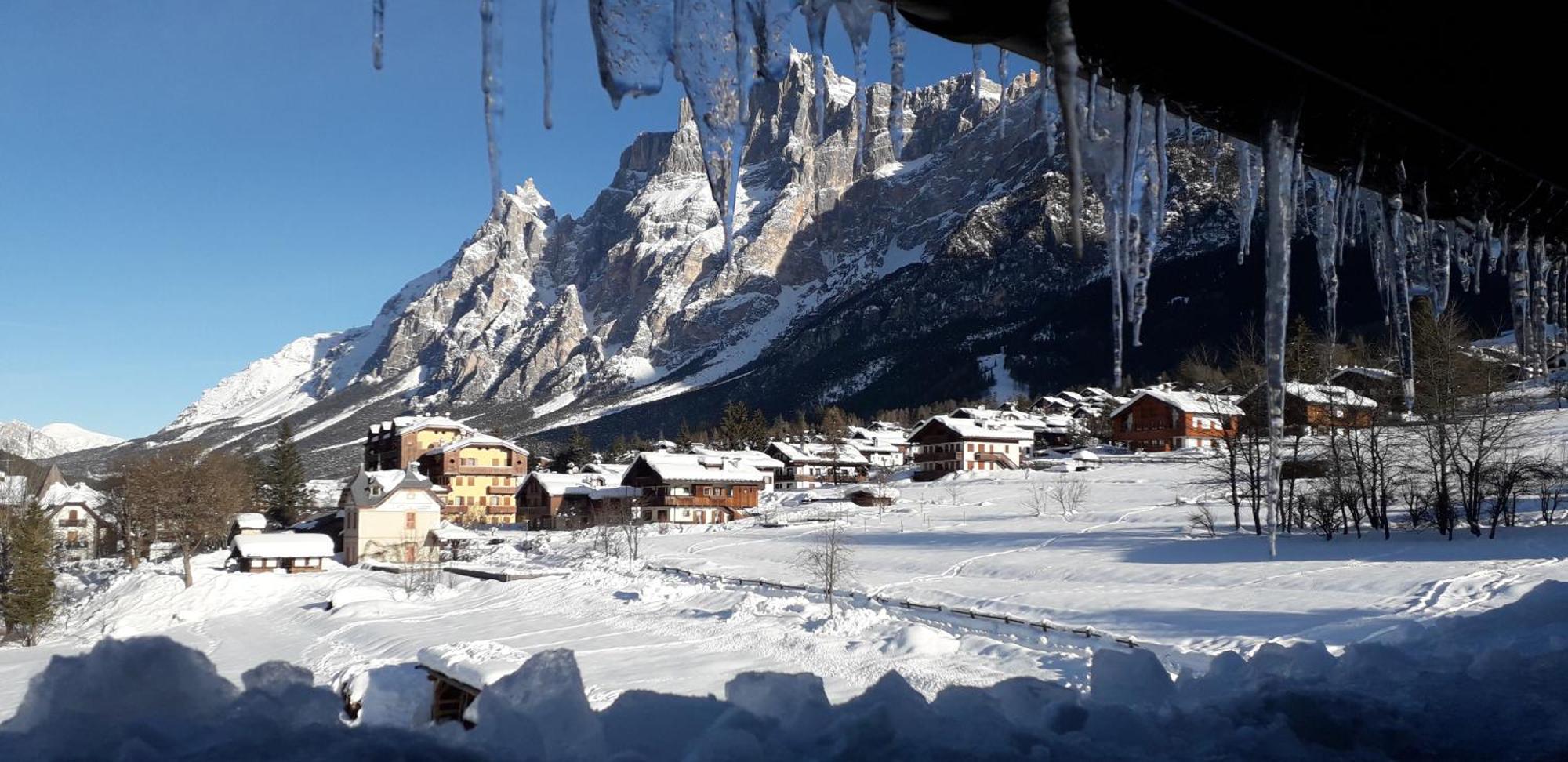 Hotel Albergo Dolomiti Сан-Вито-ди-Кадоре Экстерьер фото
